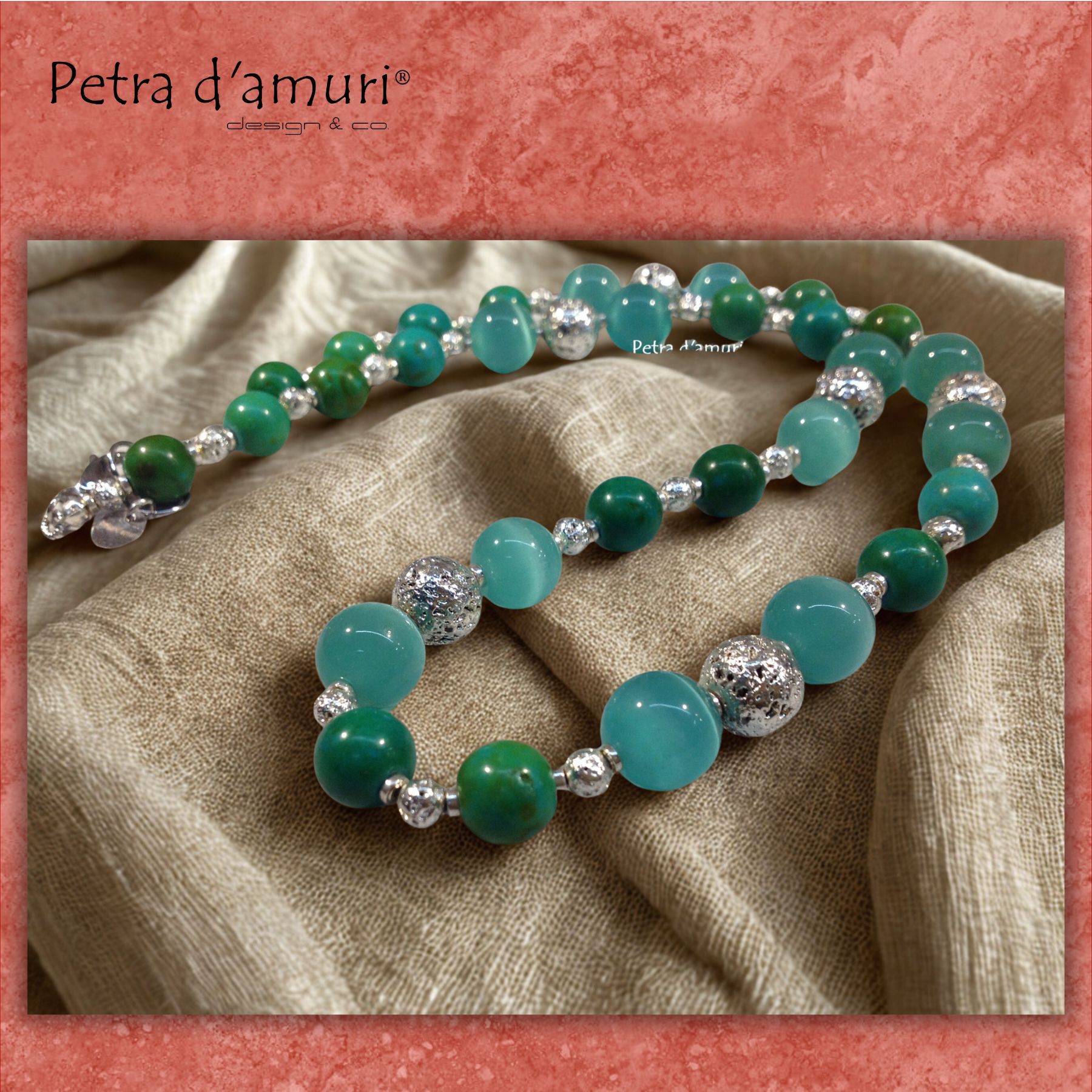 Collana siciliana con turchese verde, pietra lavica argentata, occhio di gatto