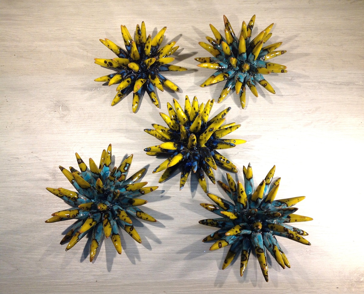 Riccio in ceramica giallo Petra d'amuri
